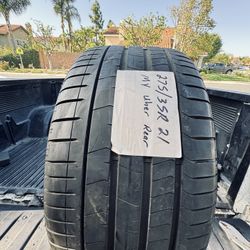 275/35/21 Pirelli Pzero 80-90% Tread Single (1)