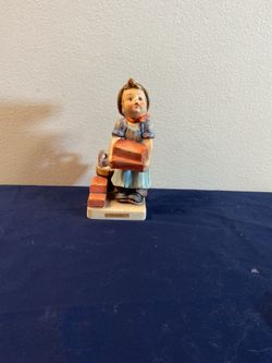 The Builder Hummel