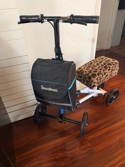 Knee + Scooter