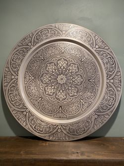 Metal decor plate