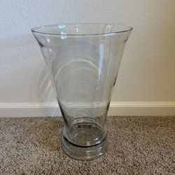 Clear Trumpet Vase (10”x16”)