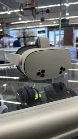 Meta Quest 3 VR Headset