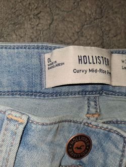 Hollister Curvy Mid-Rise Jeans