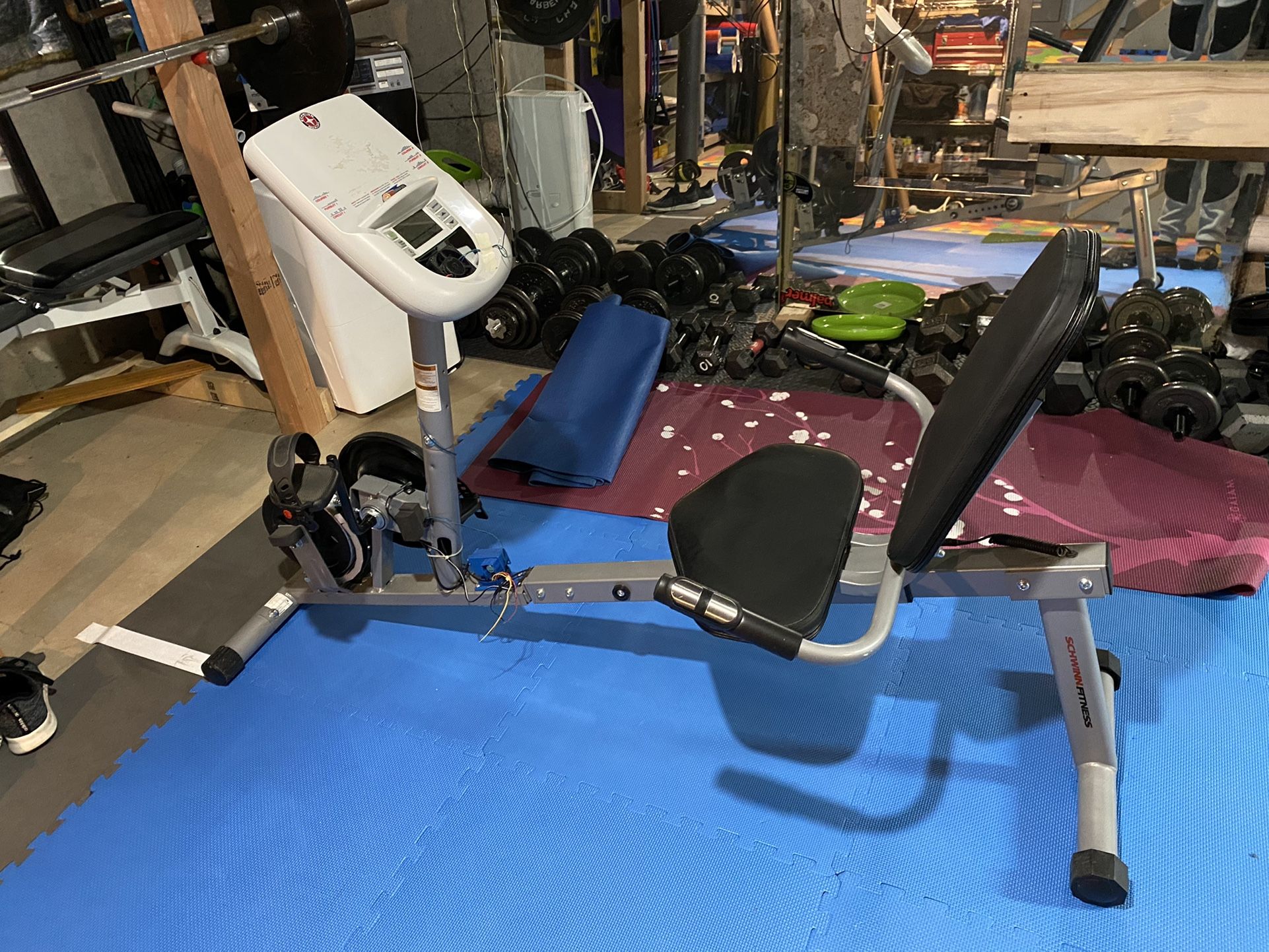 Recumbent bike - Read Description