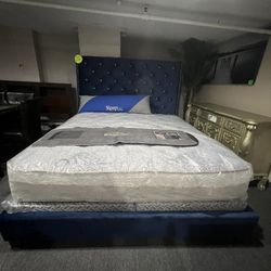 King Bed Frame🎉🎉🎉