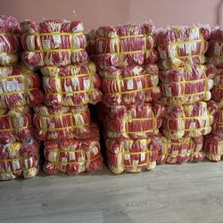 I’m selling gloves