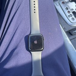 Apple Watch SE 