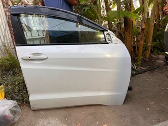 2016-2022 HONDA HRV FRONT DOOR
