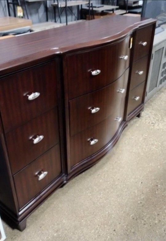 Beautiful Solid Brown 9 Drawer Dresser (New)