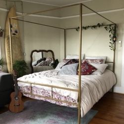 King Size Metal Canopy Bed & Mattress