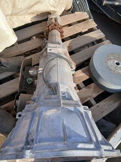 Chevy transfer case and 4gl transmission