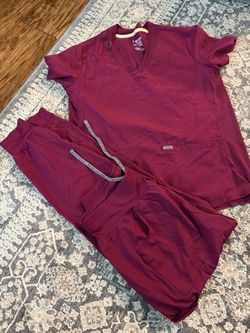 Women’s Scrubs
