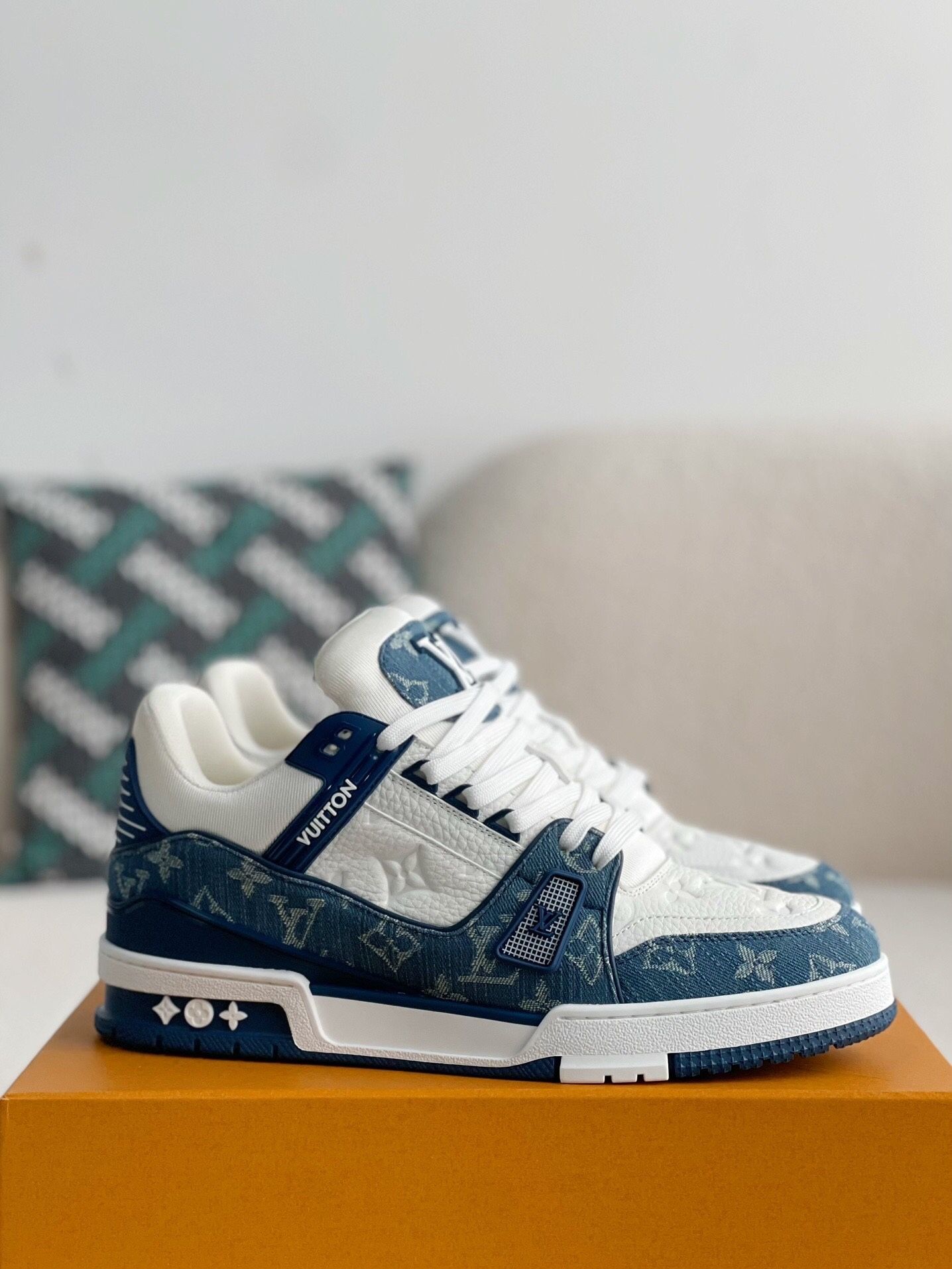 Louis Vuitton White/Blue Sneakers