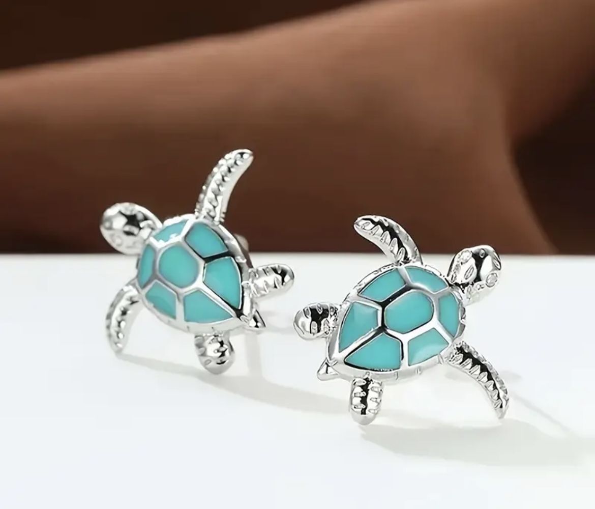 Gorgeous teal turquoise color turtle earrings