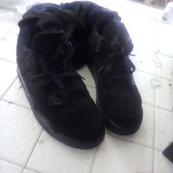 Black Cat Jordan 4s Size 7