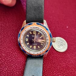 Robinson's 40mm Vintage Mechanical Men Watch Switzeland Made Works And Keeps Accurate Time.