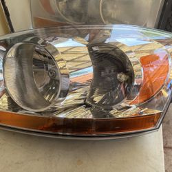 Ram 2500 Driver side Headlight