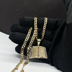 14k solid Gold cubana chain and bible pendant