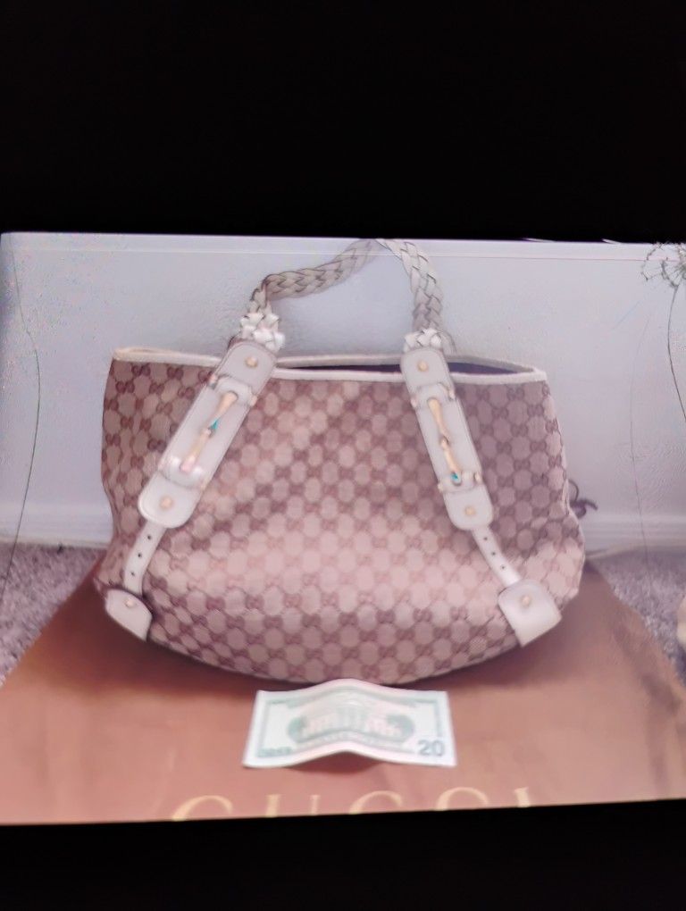 Gucci Pelham Handbag 