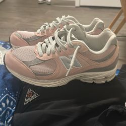 New Balance Pink 
