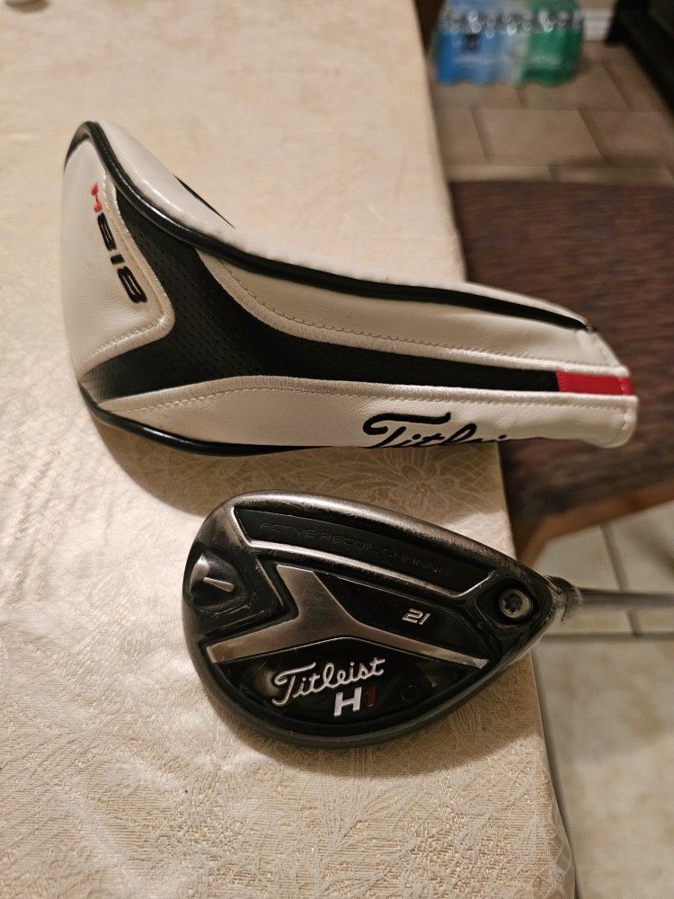 GOOD CONDITION! TITLEIST GOLF CLUB ADJUSTABLE (21 DEGREE) 3 HYBRID