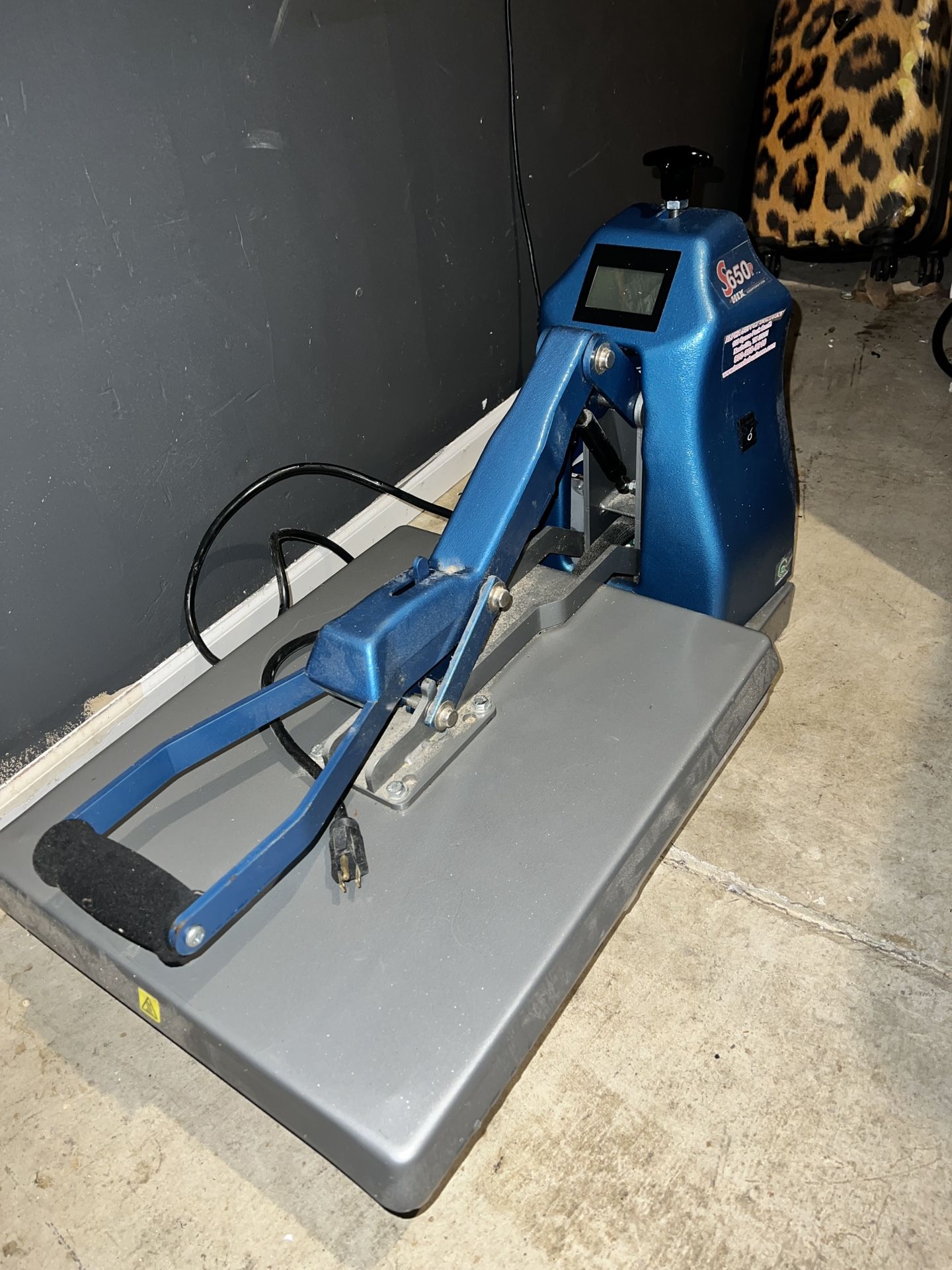 Professional Heat Press - HIX model S-650