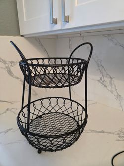 Fruit or bread basket 2 tier