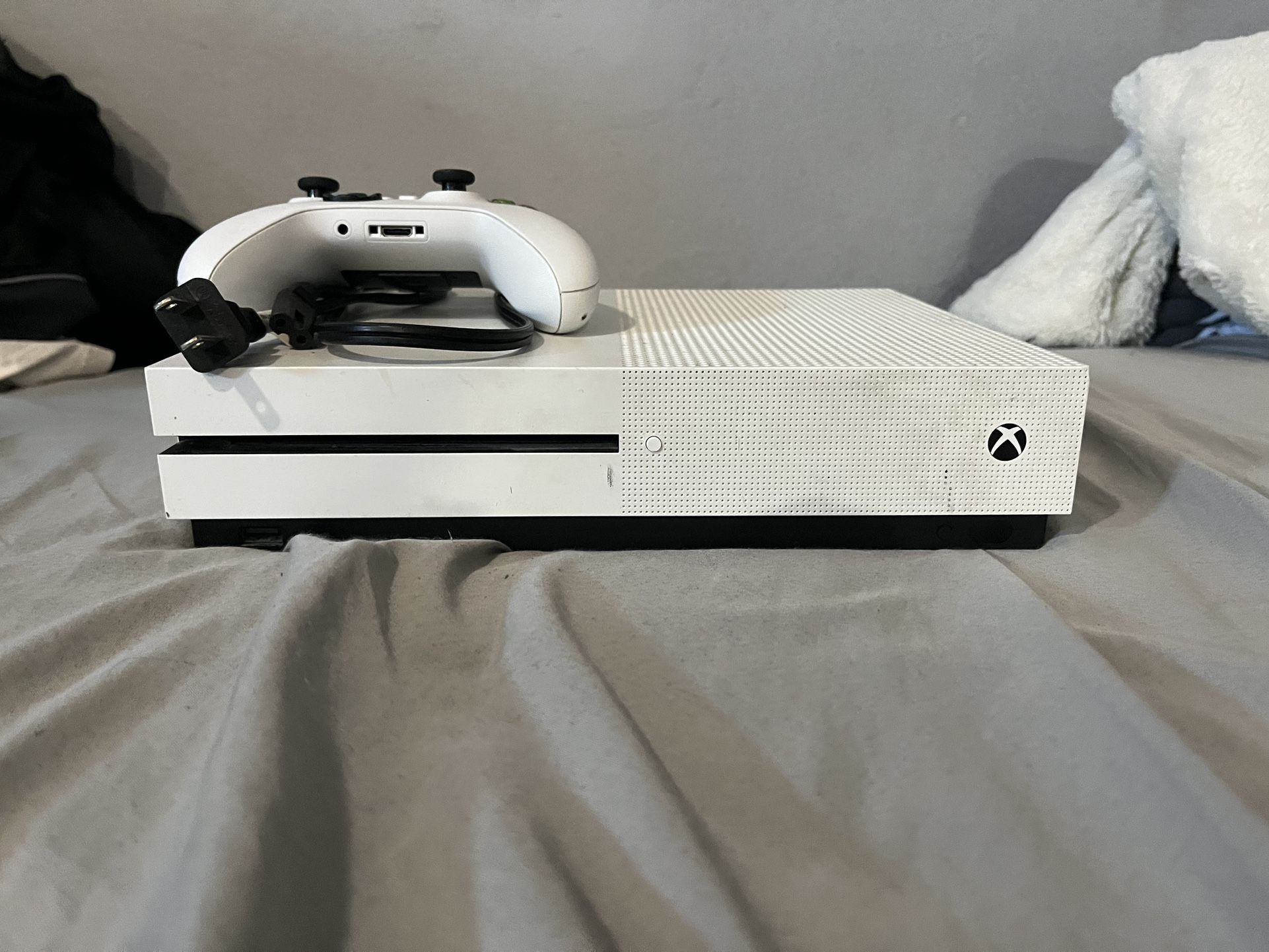 Xbox One S