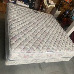 King mattress Set With Frame - FREE