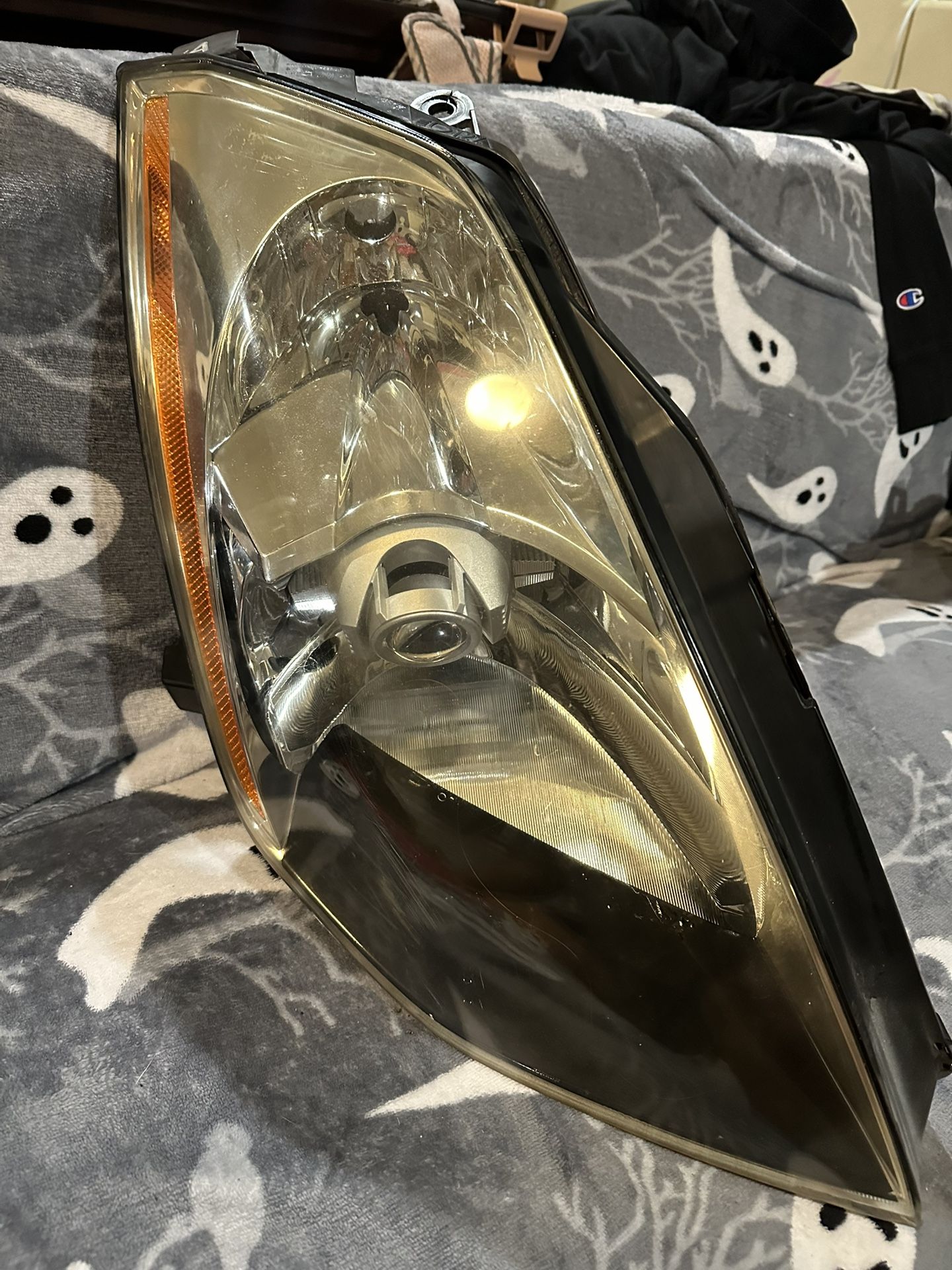 nissan 350z passenger headlight 