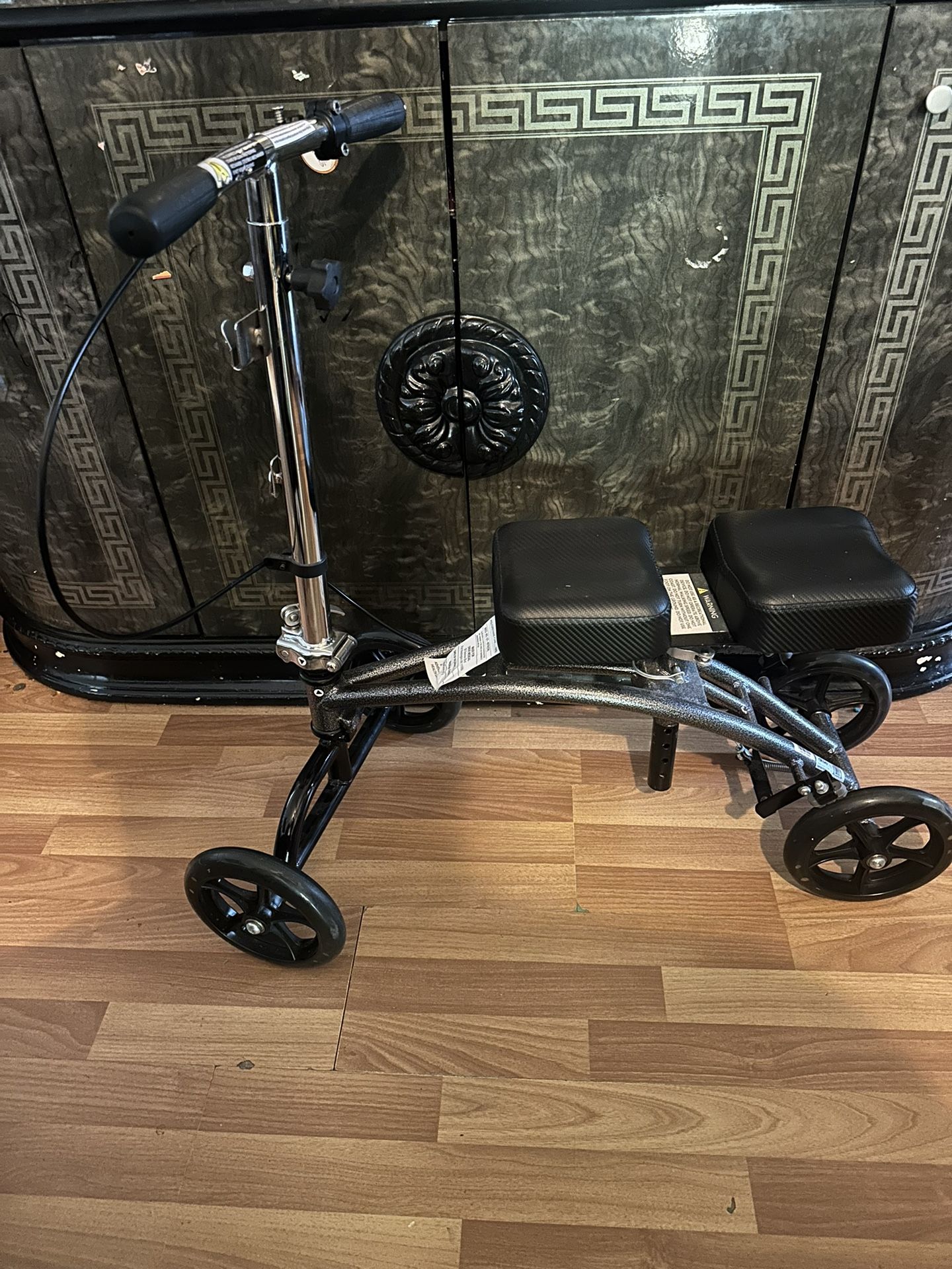 Drive Medical Dual Pad Steerable Knee Walker