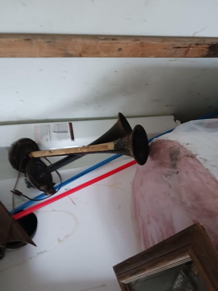 Antique Car Horns