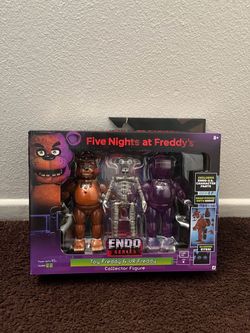 Five Nights at Freddy's Toy Freddy & VR Freddy Collector Figure Set