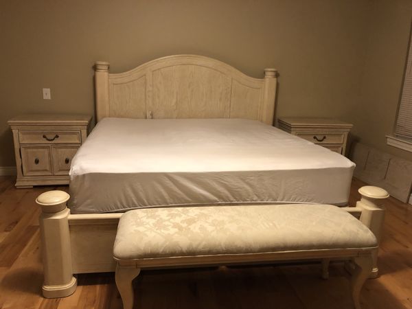 King size Bernhardt Bedroom set for Sale in West ...