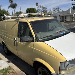 2003 Chevy Astro Van