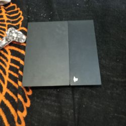 Ps4 For 270$ In Good Condition Plus A Cover For Your Controller 