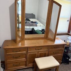 Vanity Table 