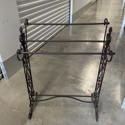 Quilt/Towel Rack