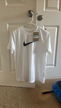Teens-Nike Swoosh T-Shirt White New with Tags