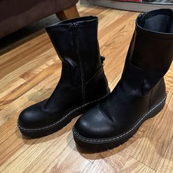 Women’s Black Boot Sincerely Jules Size 8