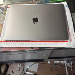 Apple MacBook Air M1 13” (A2337) – 8GB RAM – 256GB SSD – 89% Battery – macOS – Laptop