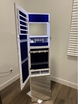 ✨ LED Lighted Locking Jewelry Armoire with Full-Length Mirror | Like New ✨
