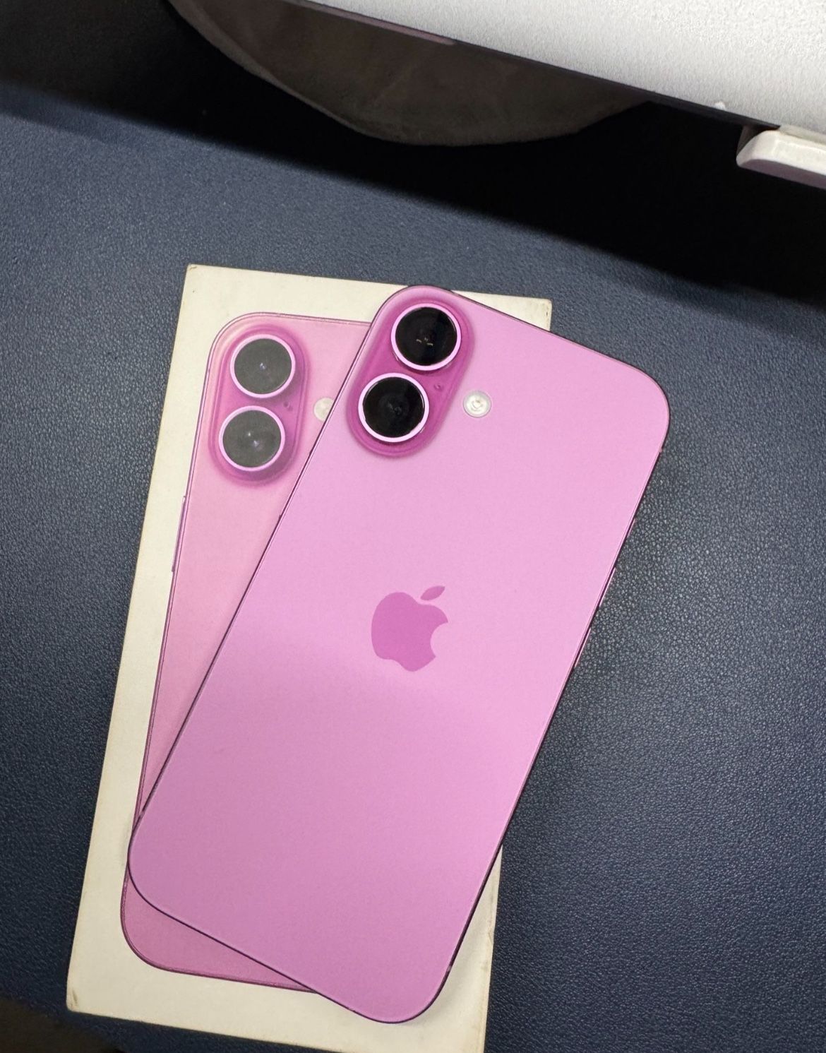 iPhone 16 UNLOCKED