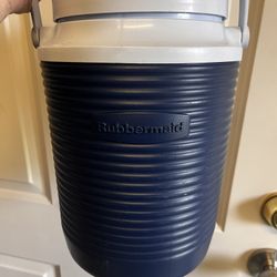 Nice, Unused Blue Rubbermaid Vintage Cooler. 
