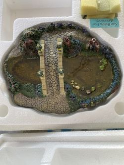 Hawthorn Village Thomas Kinkade Lamplight Bridge