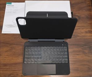 ESR Magnetic Keyboard Case 360 for iPad Pro 11 2024