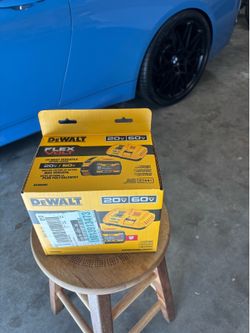 Dewalt 20v-60v flex volt battery and charger