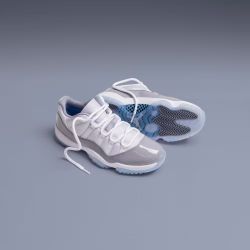 Jordan 11 Low 