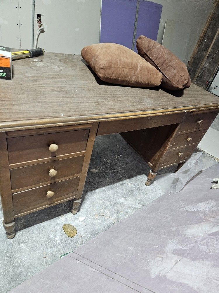 Large Desk