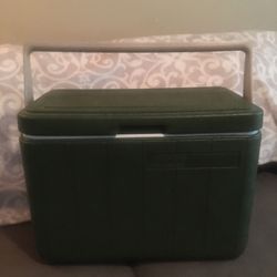 VINTAGE COLEMAN COOLER - MINT CONDITION 